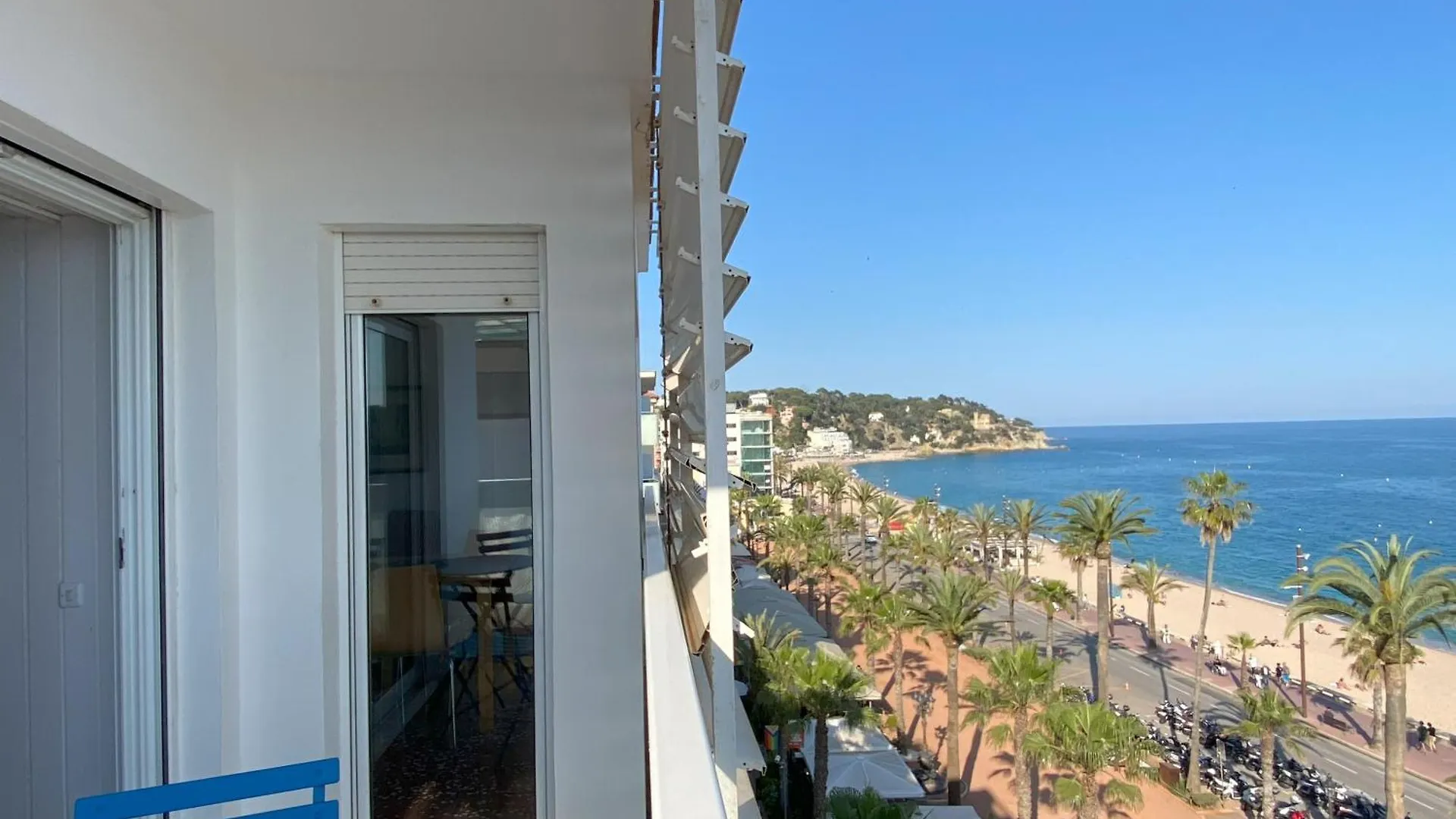 Mediterranean Apartment In Lloret De Mar Next To The Sea